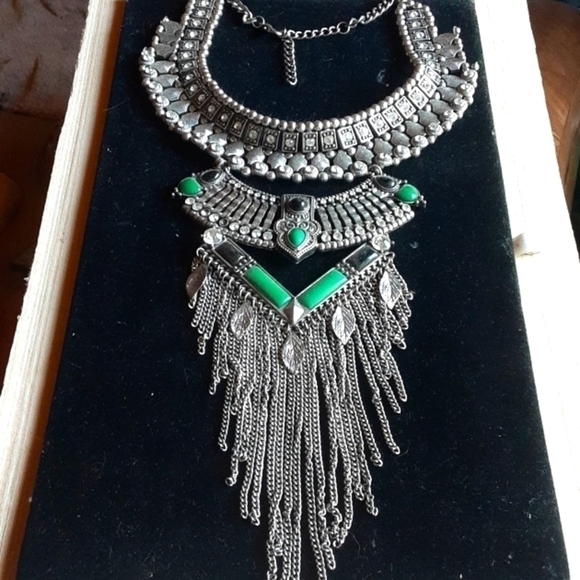 Jewelry - Beautiful Statement Necklace.